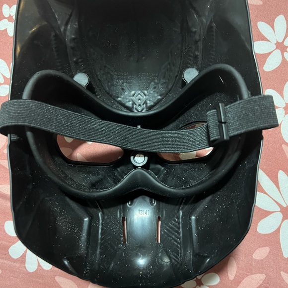 Black Panther Mask - Picture 4 of 4
